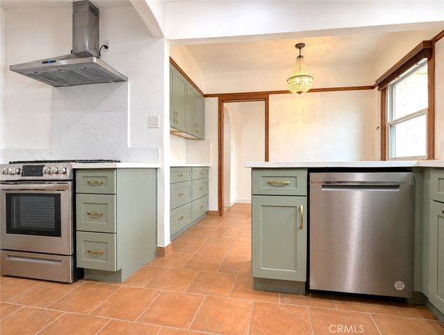 6622 W 6th, Los Angeles, CA 90048