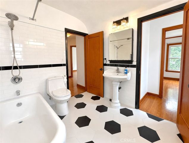 6622 W 6th, Los Angeles, CA 90048