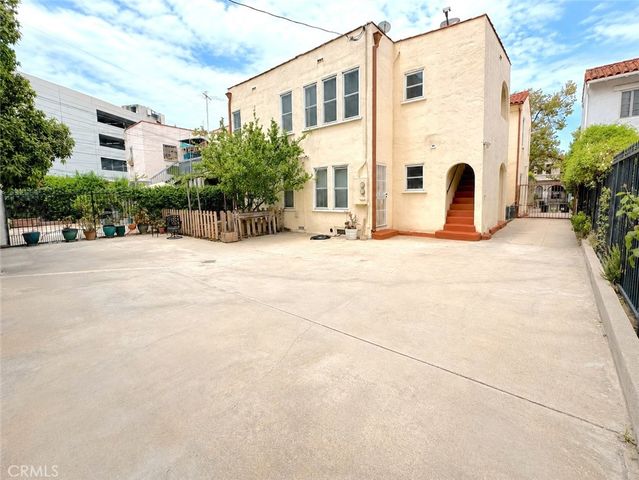 6622 W 6th, Los Angeles, CA 90048