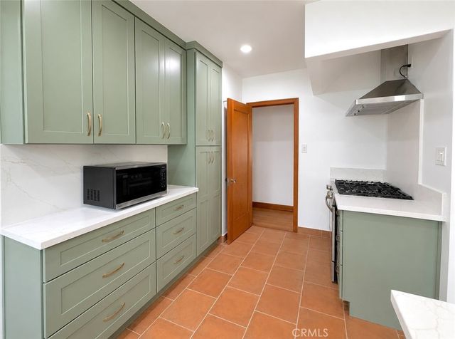 6622 W 6th, Los Angeles, CA 90048