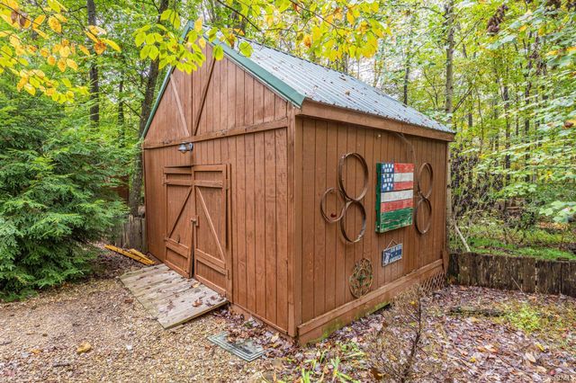 3331 N Shamrock Lane, Birdseye, IN 47513