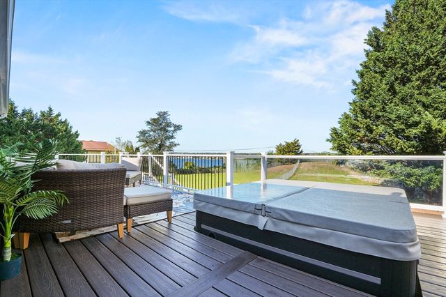 3896 N Main St, Fall River, MA 02720