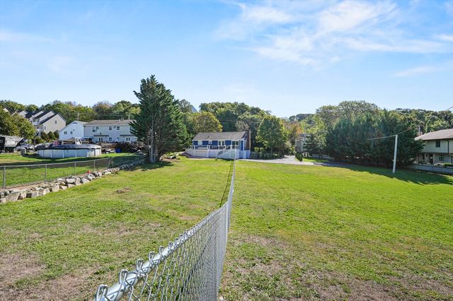 3896 N Main St, Fall River, MA 02720