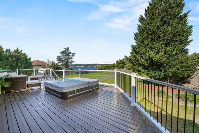 3896 N Main St, Fall River, MA 02720