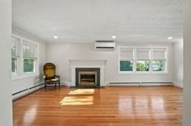 3896 N Main St, Fall River, MA 02720