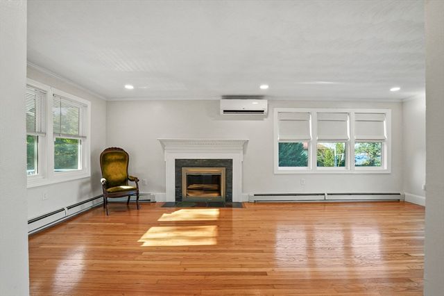 3896 N Main St, Fall River, MA 02720