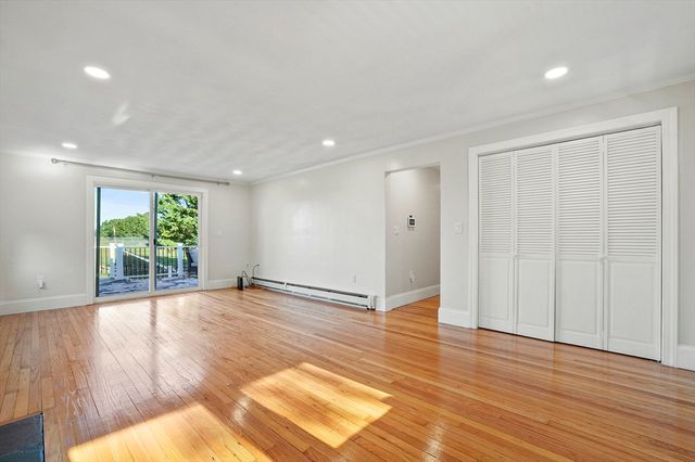 3896 N Main St, Fall River, MA 02720