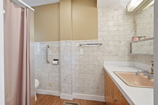 109 W Madison Street, Knoxville, IA 50138