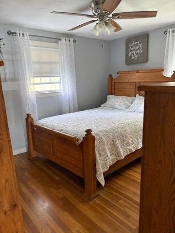 31 Columbus Rd, Woburn, MA 01801