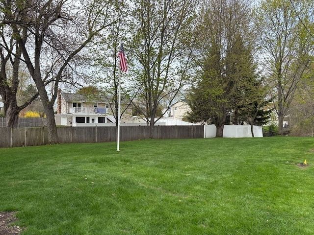 31 Columbus Rd, Woburn, MA 01801
