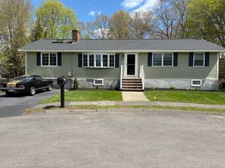 31 Columbus Rd, Woburn, MA 01801