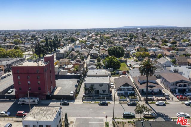 816 W 47th Street, Los Angeles, CA 90037