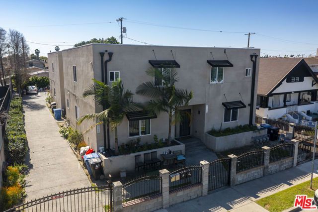 816 W 47th Street, Los Angeles, CA 90037