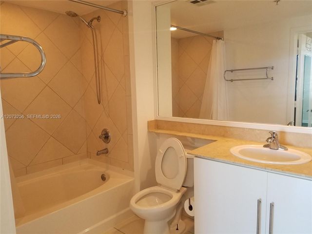 335 S Biscayne Boulevard 3802, Miami, FL 33131
