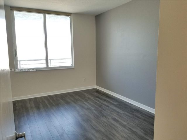 335 S Biscayne Boulevard 3802, Miami, FL 33131
