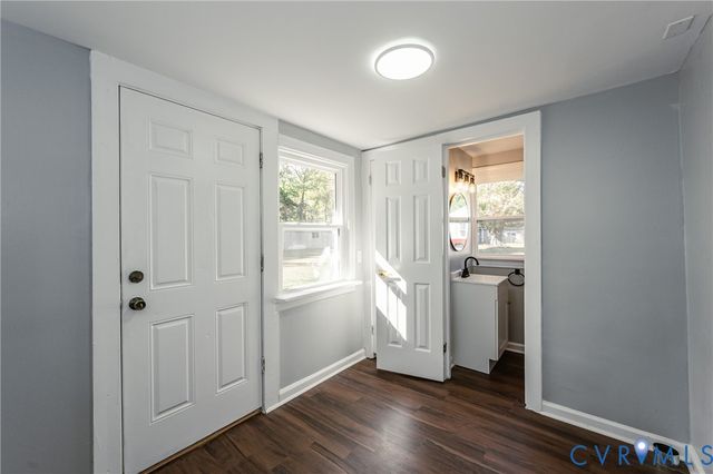 214 Lowell St, Henrico, VA 23223