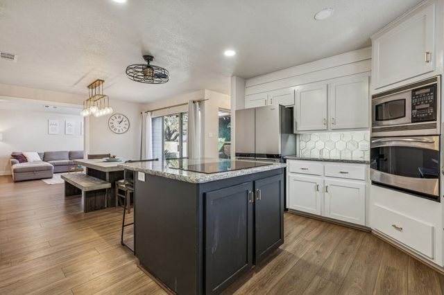 4512 Ranch View Road, Fort Worth, TX 76109