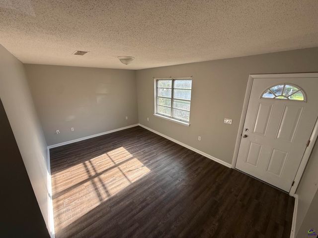 112 Briarwood Drive, Warner Robins, GA 31093