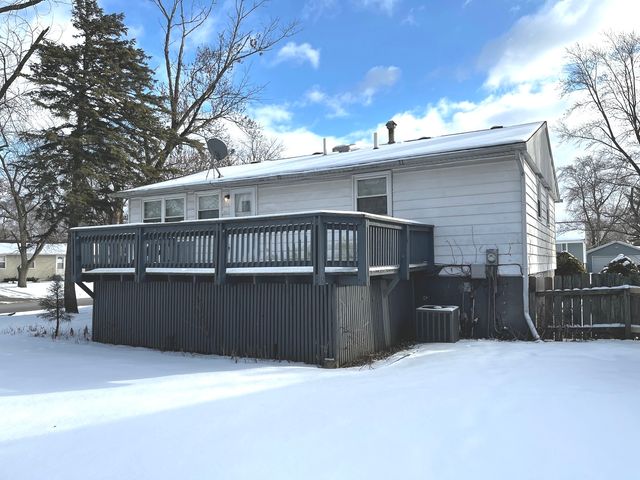 335 E Mulberry Drive, Glenwood, IL 60425