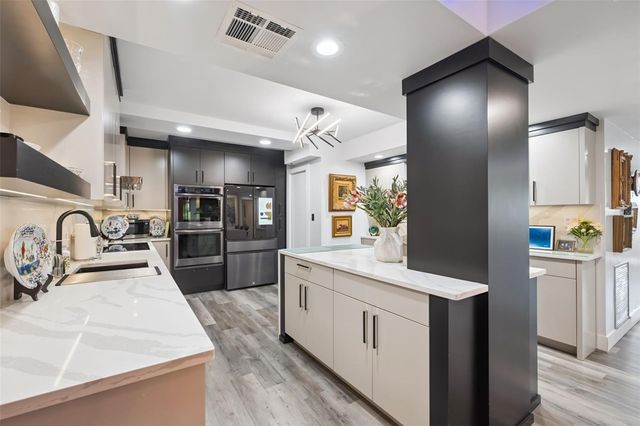 7550 HINSON STREET 4b, Orlando, FL 32819