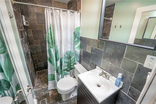 265 Waterford Drive, Centerville, OH 45458