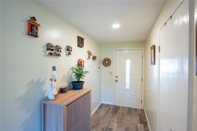 265 Waterford Drive, Centerville, OH 45458