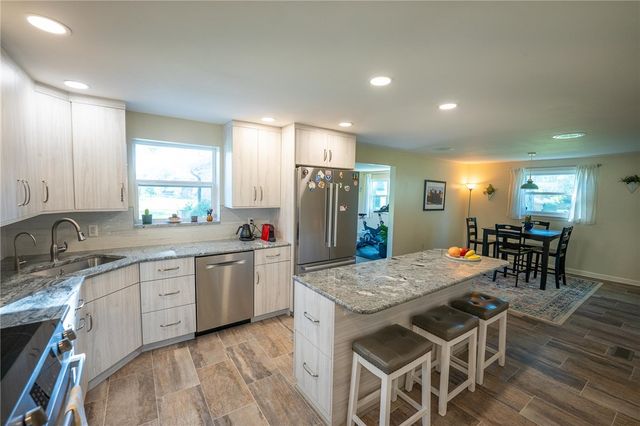 265 Waterford Drive, Centerville, OH 45458