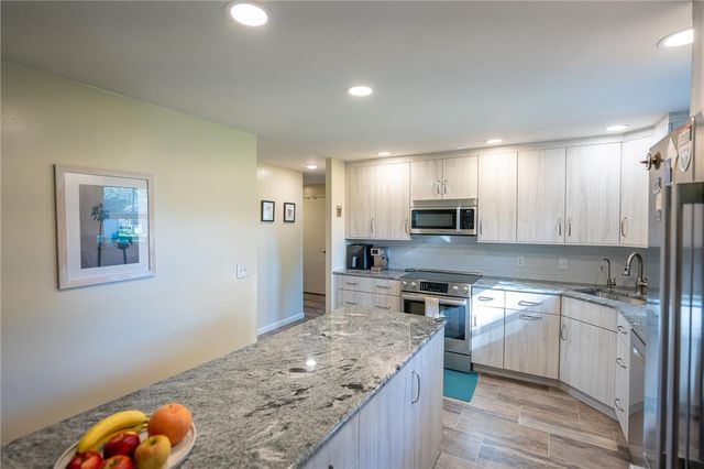 265 Waterford Drive, Centerville, OH 45458