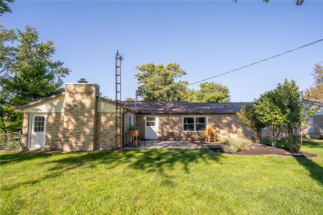 265 Waterford Drive, Centerville, OH 45458