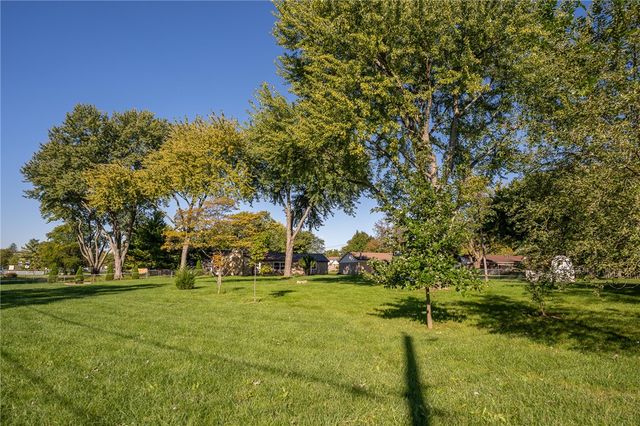265 Waterford Drive, Centerville, OH 45458