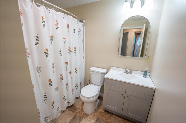 265 Waterford Drive, Centerville, OH 45458