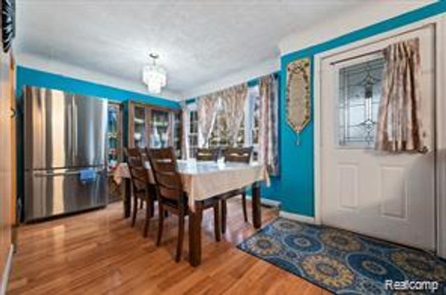 2144 Woodruff Avenue, Warren, MI 48091