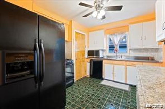 2144 Woodruff Avenue, Warren, MI 48091
