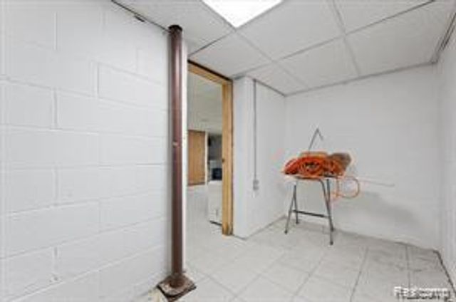 2144 Woodruff Avenue, Warren, MI 48091