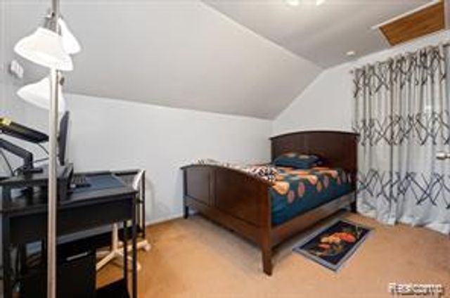 2144 Woodruff Avenue, Warren, MI 48091