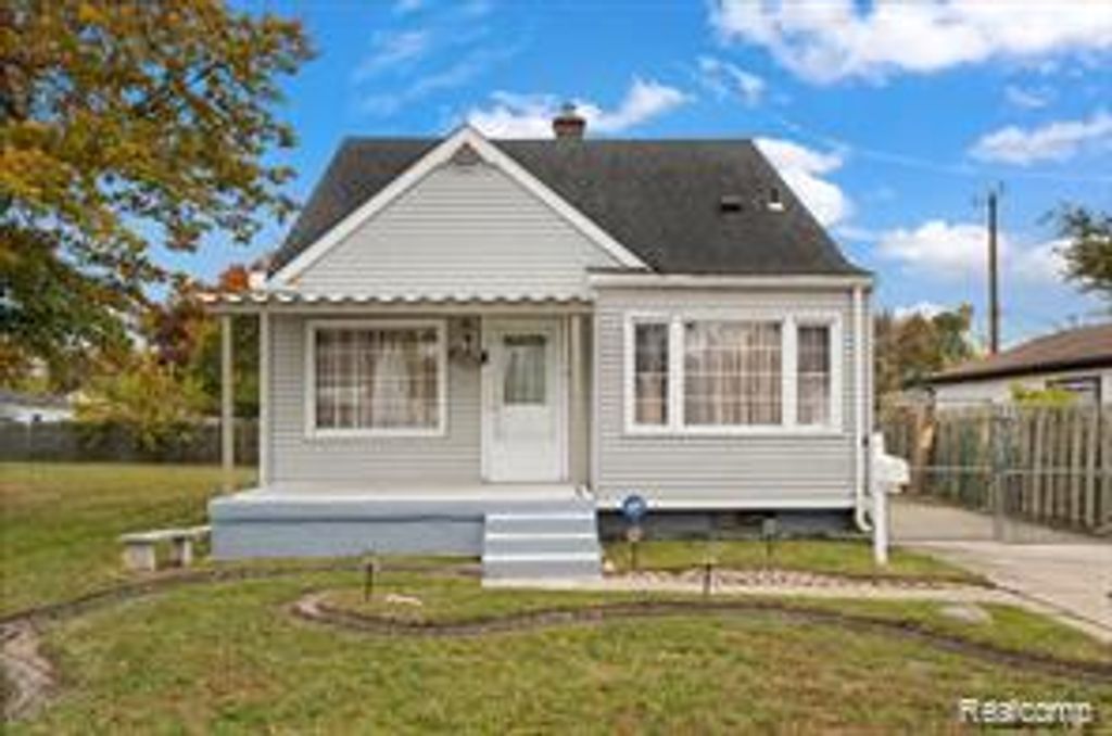 2144 Woodruff Avenue, Warren, MI 48091