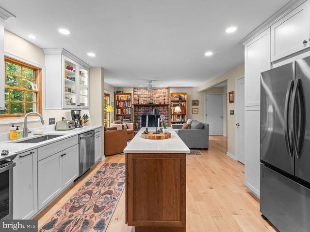 1123 NEPTUNE PL, Annapolis, MD 21409