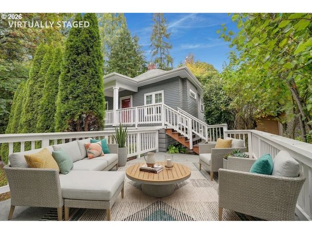 1617 Sw BROADWAY Dr, Portland, OR 97201