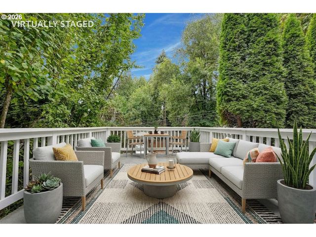 1617 Sw BROADWAY Dr, Portland, OR 97201