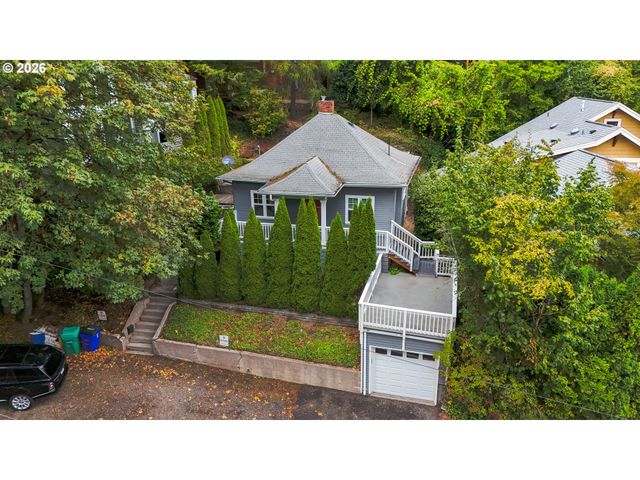1617 Sw BROADWAY Dr, Portland, OR 97201
