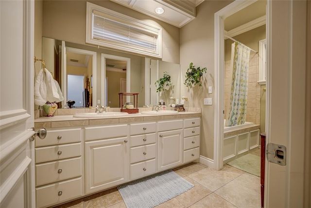 6812 SW 128th Street, Oklahoma City, OK 73173