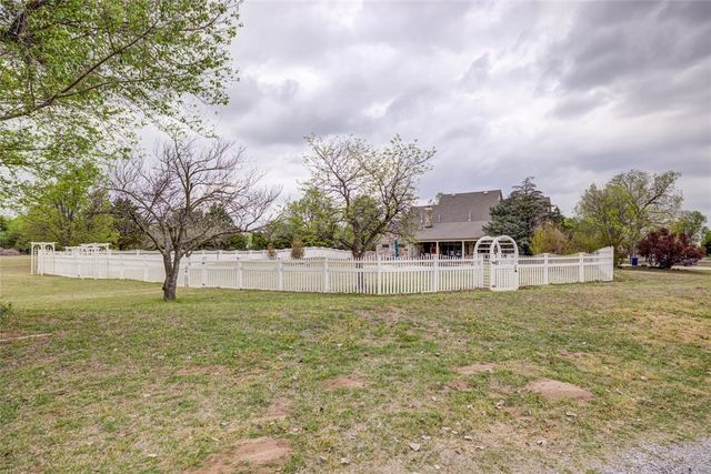 6812 SW 128th Street, Oklahoma City, OK 73173