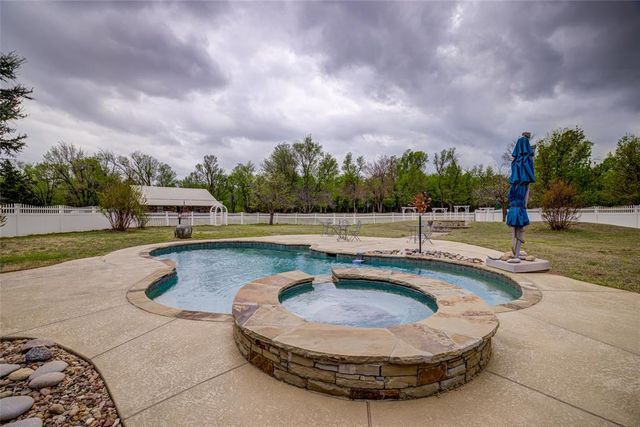 6812 SW 128th Street, Oklahoma City, OK 73173