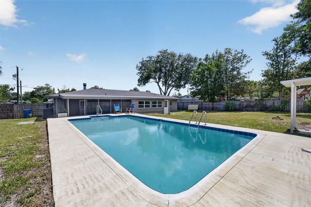 577 PARKDALE COURT, Deland, FL 32724