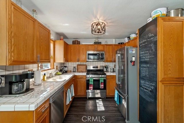 1211 Yosemite, Lake Arrowhead, CA 92352