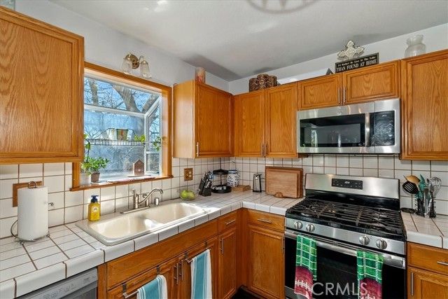 1211 Yosemite, Lake Arrowhead, CA 92352