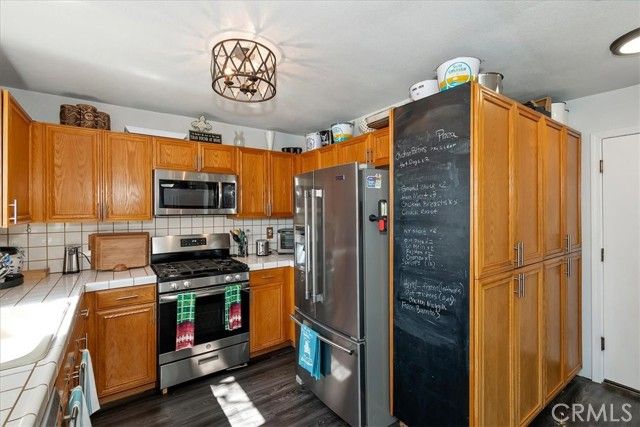 1211 Yosemite, Lake Arrowhead, CA 92352