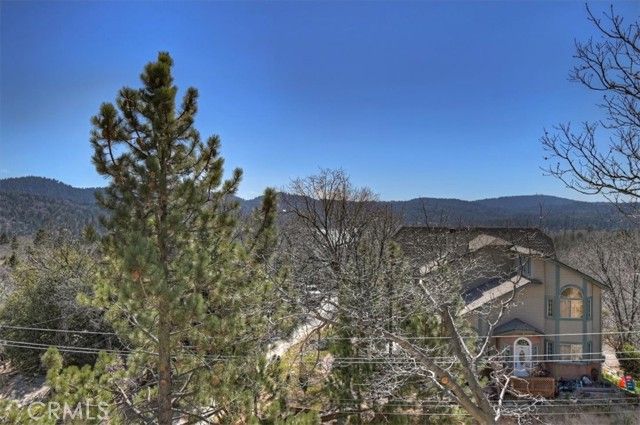 1211 Yosemite, Lake Arrowhead, CA 92352