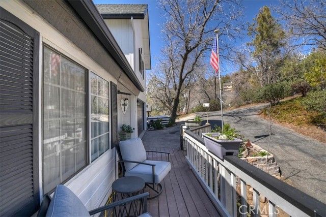 1211 Yosemite, Lake Arrowhead, CA 92352