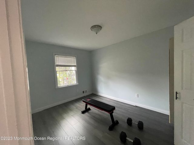 3136 Hiawatha Avenue, Point Pleasant, NJ 08742